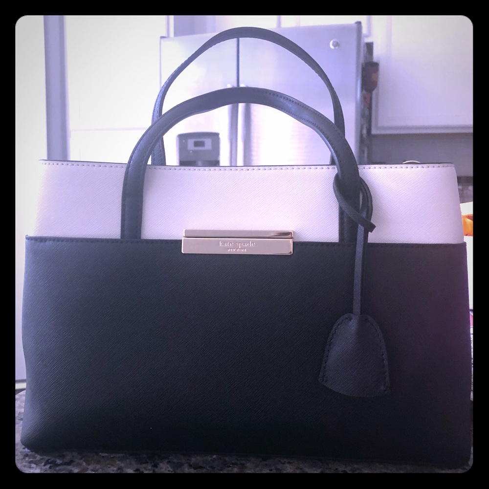 Kate Spade black&white purse 🖤